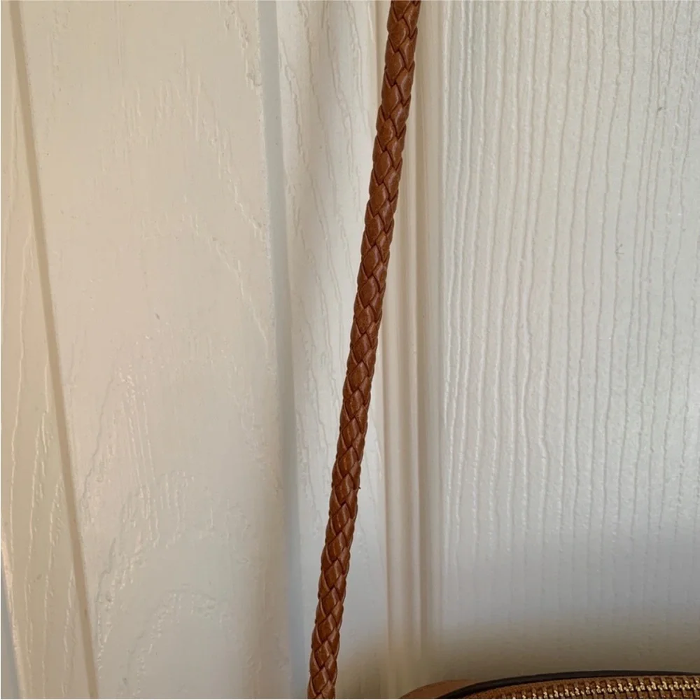 Tory Burch Brown Leather Shoulder Bag with decorative tassel & braided strap - Picture 3 of 10